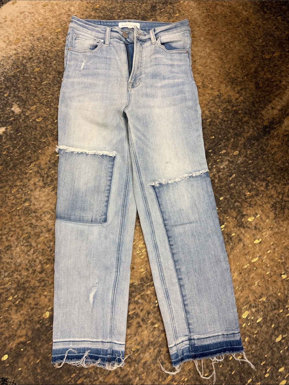 RISEN Light Wash Distressed Women’s Jeans with Patch Knee Detail | 5/27